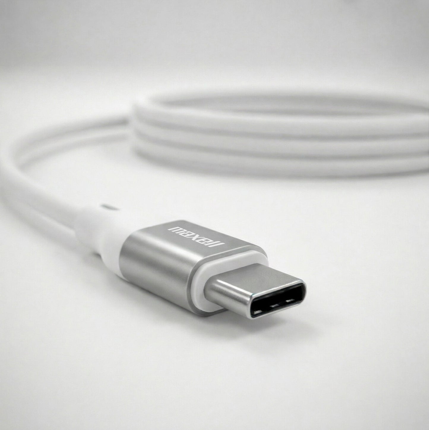 Cable Magnético 60W USB C a USB C Maxell 1.2 Metros Carga Rápida